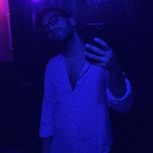 Meet your Posher, Max